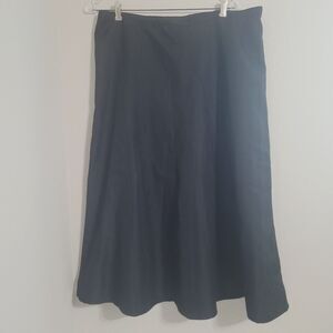 White Stag Large 12/14 skirt zip pleated elastic band black